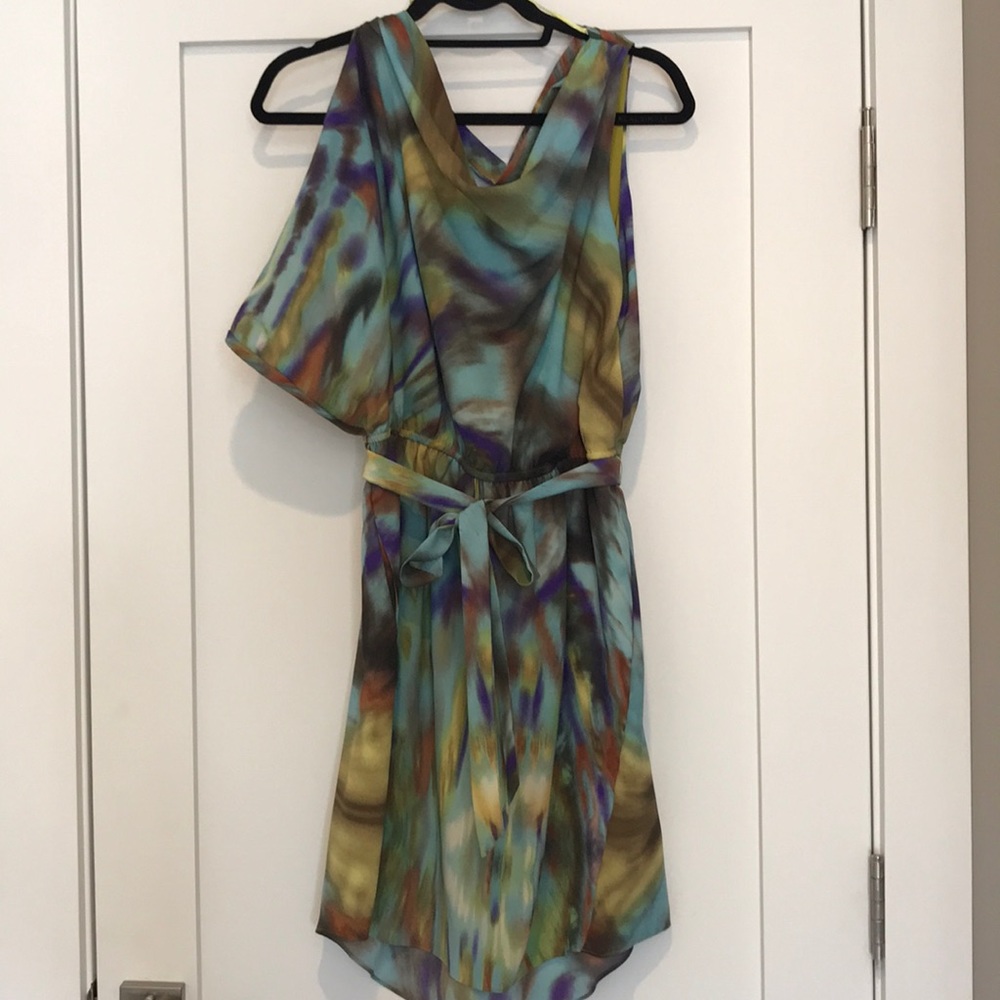 Unique Jessica Simpson A symmetrical dress